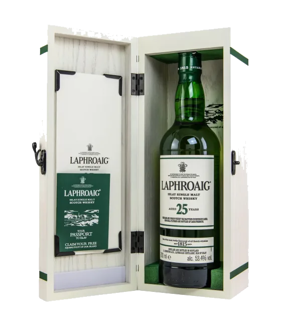 Laphroaig 25 Years Old 2022 Edition, fles bij slijterij t Bockje in Bathmen