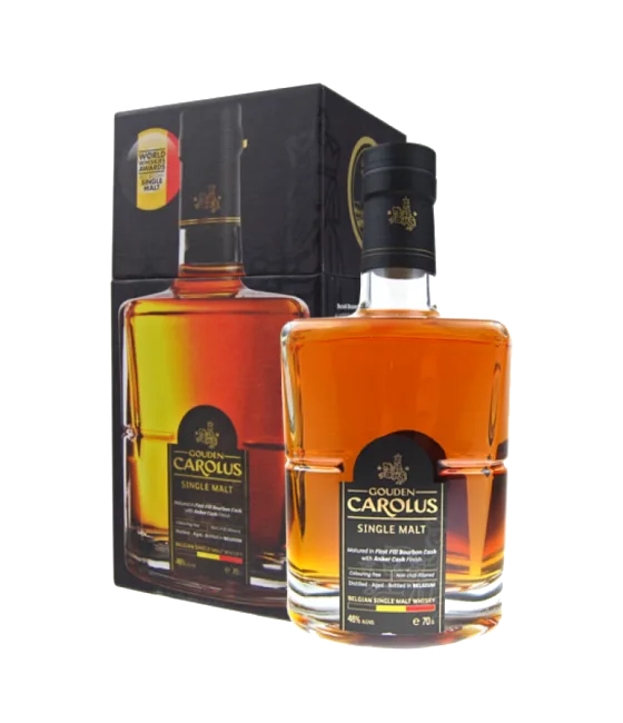 Stokerij De Molenberg Gouden Carolus Single Malt, fles bij slijterij t Bockje in Bathmen