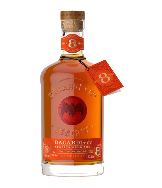 Bacardi Reserva Ocho Años Rum Sevillian Orange Cask Finish, fles bij slijterij t Bockje in Bathmen