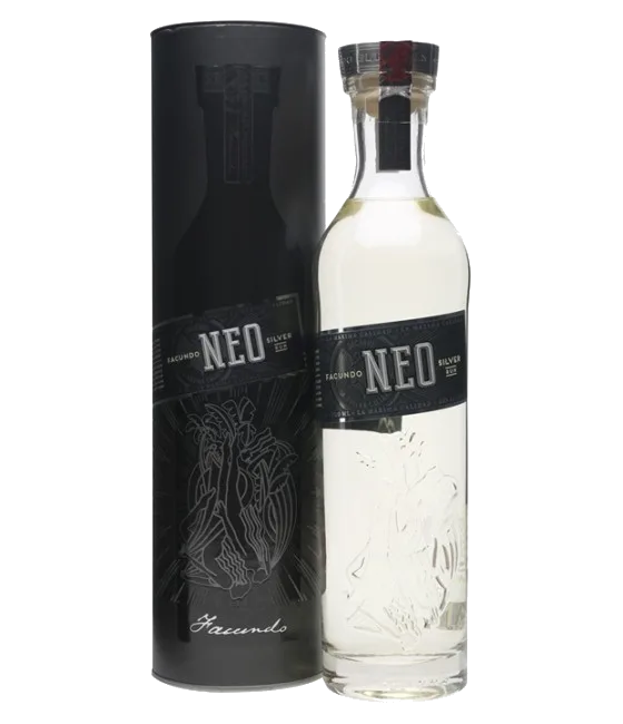 Bacardi Facundo Neo, fles bij slijterij t Bockje in Bathmen
