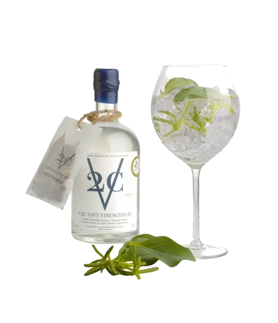 V2C Navy Strength Gin, fles bij slijterij t Bockje in Bathmen