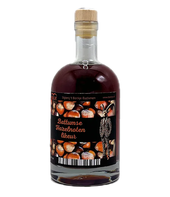 Battumse Hazelnoot likeur, fles bij slijterij t Bockje in Bathmen