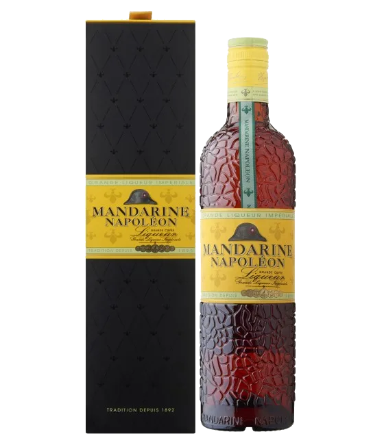 Mandarine Napoleon, fles bij slijterij t Bockje in Bathmen