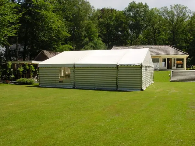 Partytent 8 meter, foto 2 van 8