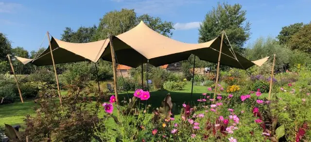 Stretchtent 10 × 15 meter, foto 2 van 2