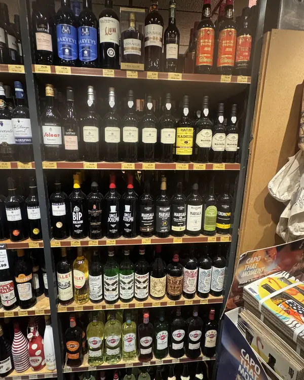 Het madeira- en marsalaschap in de winkel aan de Brink in Bathmen